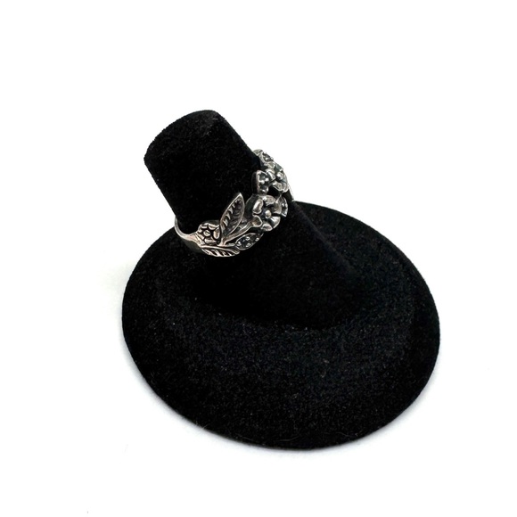 Sterling Silver Flower and Leaf Band Carved Floral Ring Size 5 1/4 - Picture 2 of 12